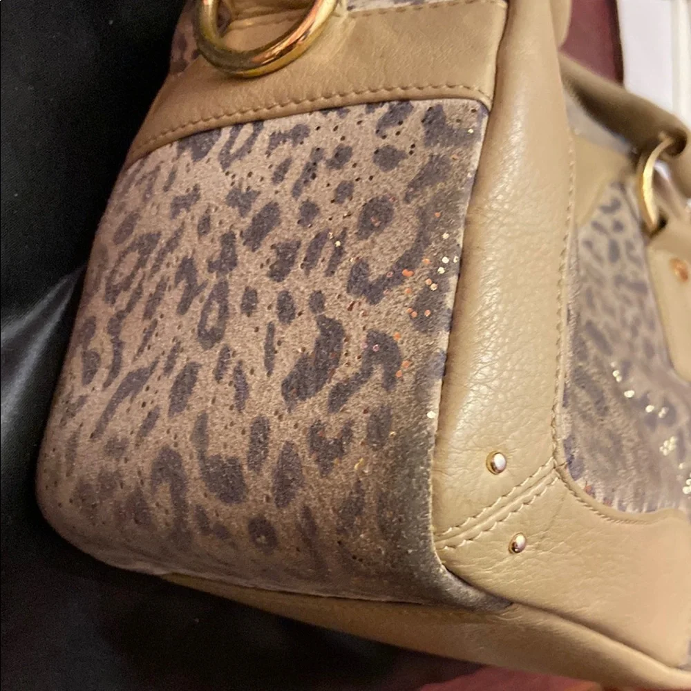 Bodhi Tan and Gold Women's Bag with dust bag - Picture 4 of 11